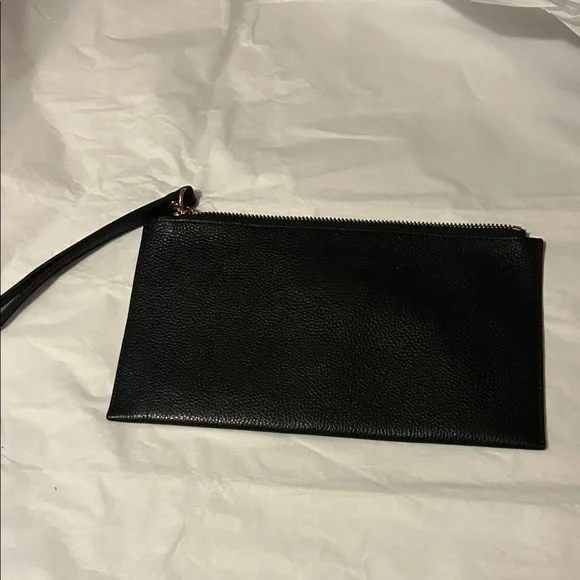 Michael Kors Black Textured Clutch - Picture 4 of 8